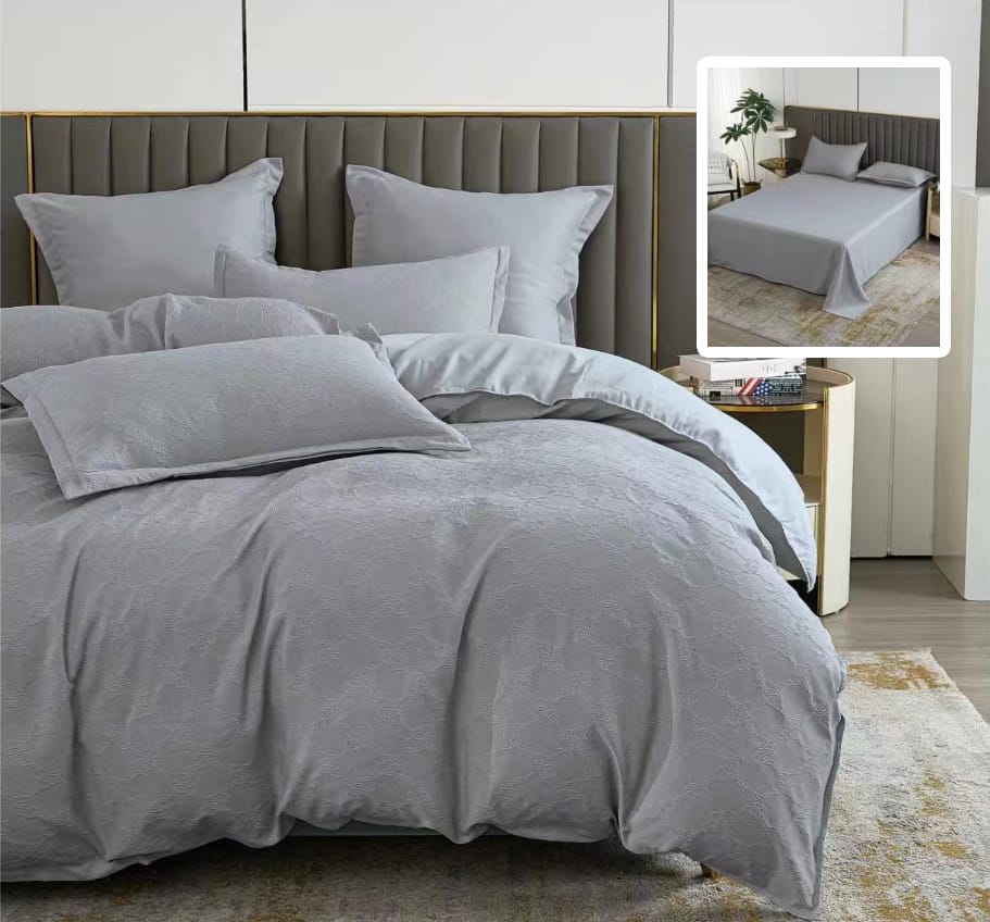 Cloud Dancer în dormitor, cuvertura crem deschis dormitor modern paolo